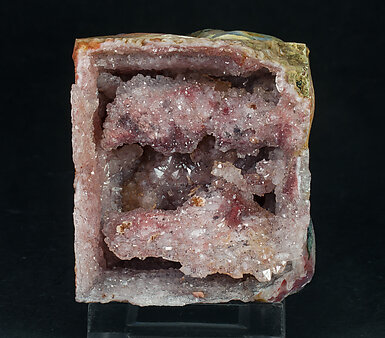 Quartz after Fluorite. Side