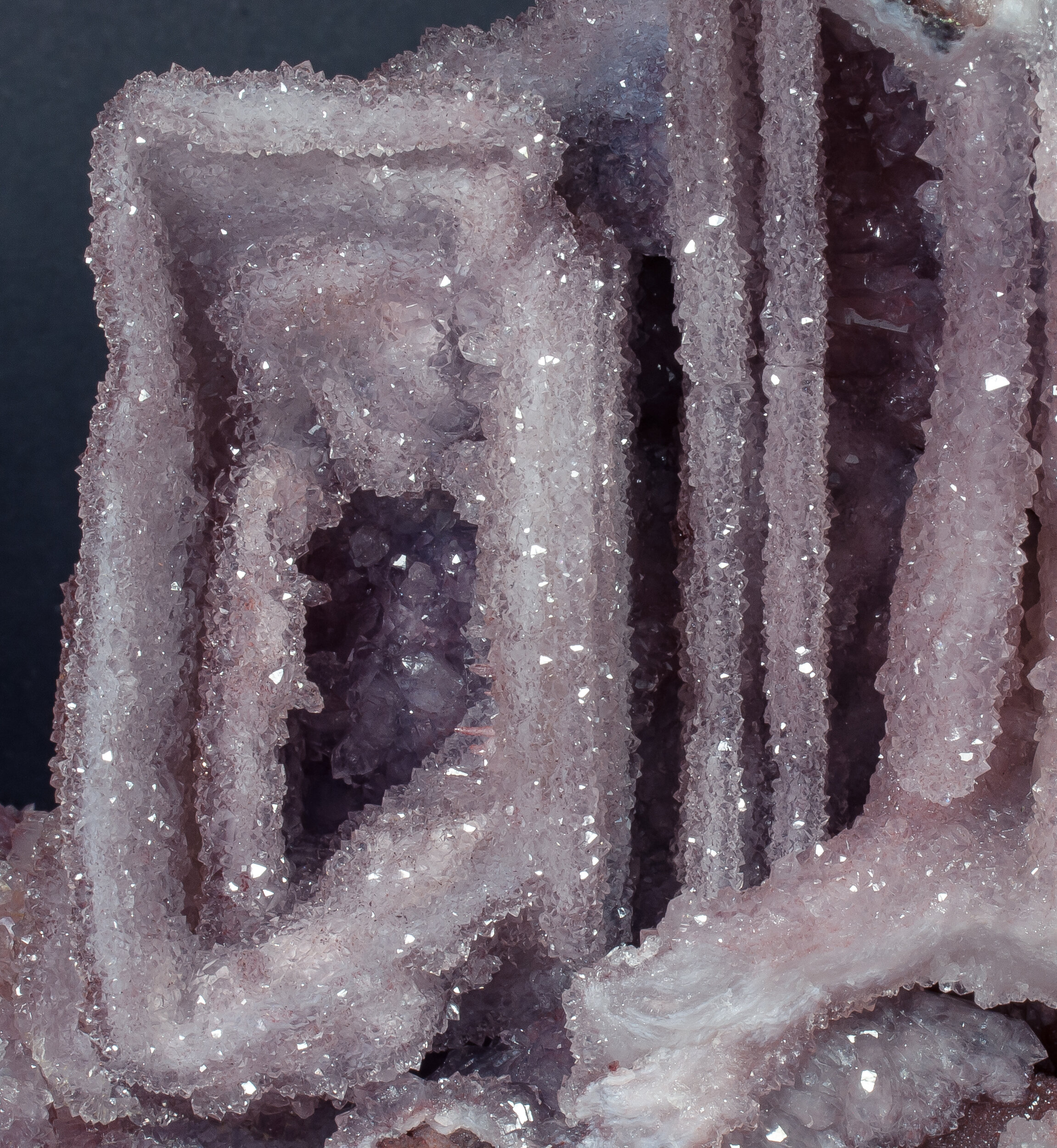 specimens/s_imagesAQ1/Quartz_amethyst-ERB26AQ1d.jpg