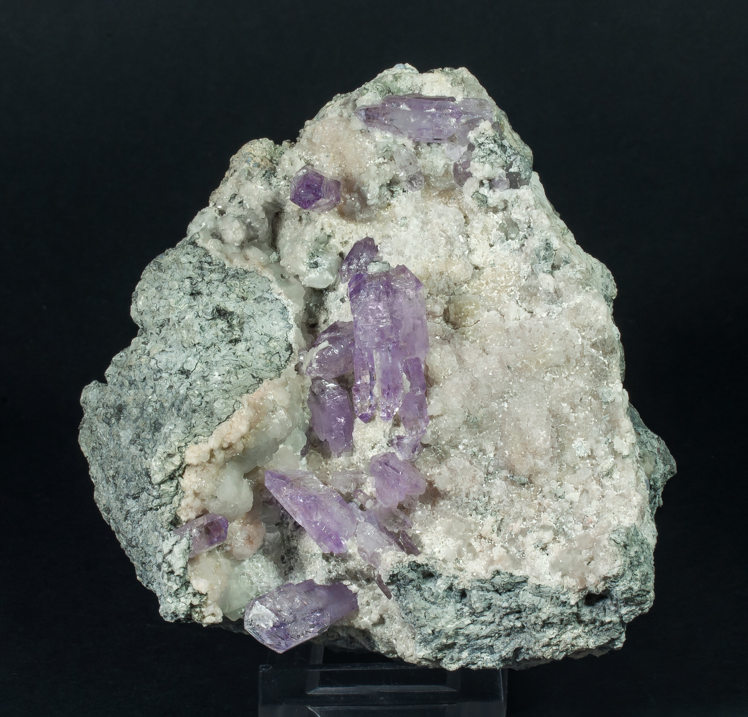 specimens/s_imagesAQ1/Quartz_amethyst-TPT67AQ1f.jpg