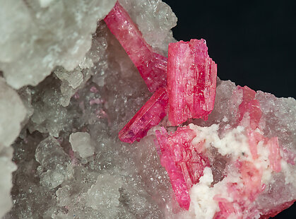 Zoisite (variety thulite) with Quartz