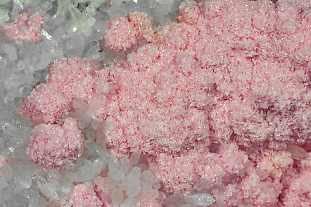 Rhodochrosite with Quartz and Sphalerite