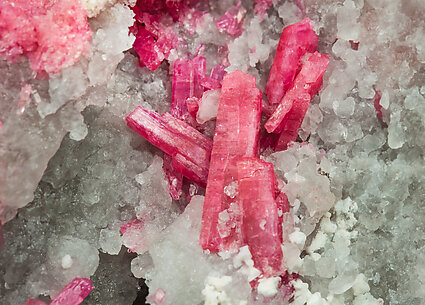 Zoisite (variety thulite) with Quartz