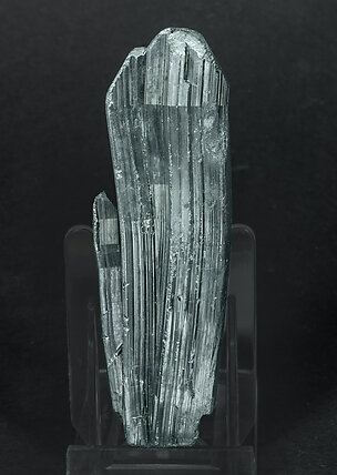 Stibnite. Rear