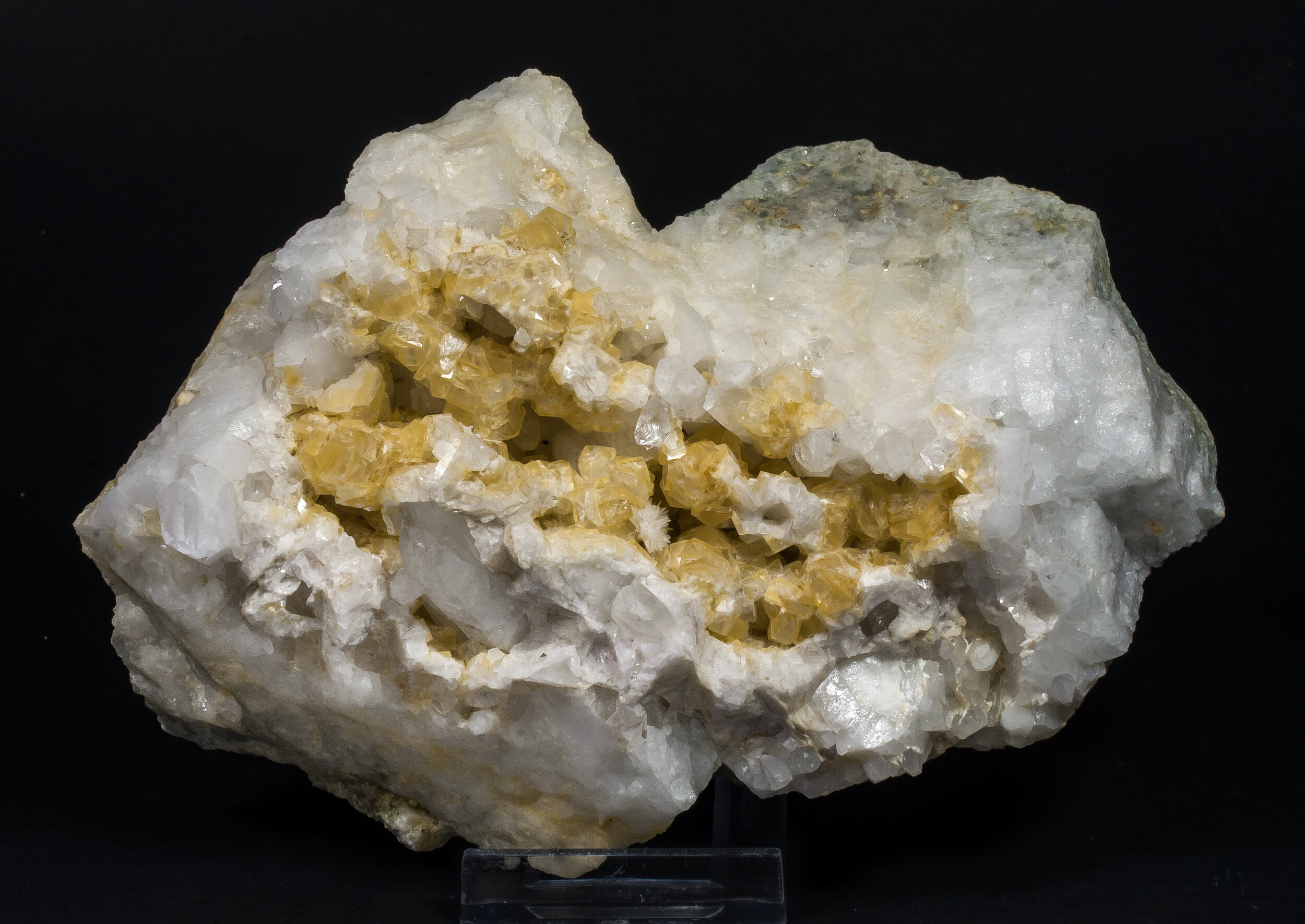 specimens/s_imagesCM/Magnesite-17SB80_f.jpg