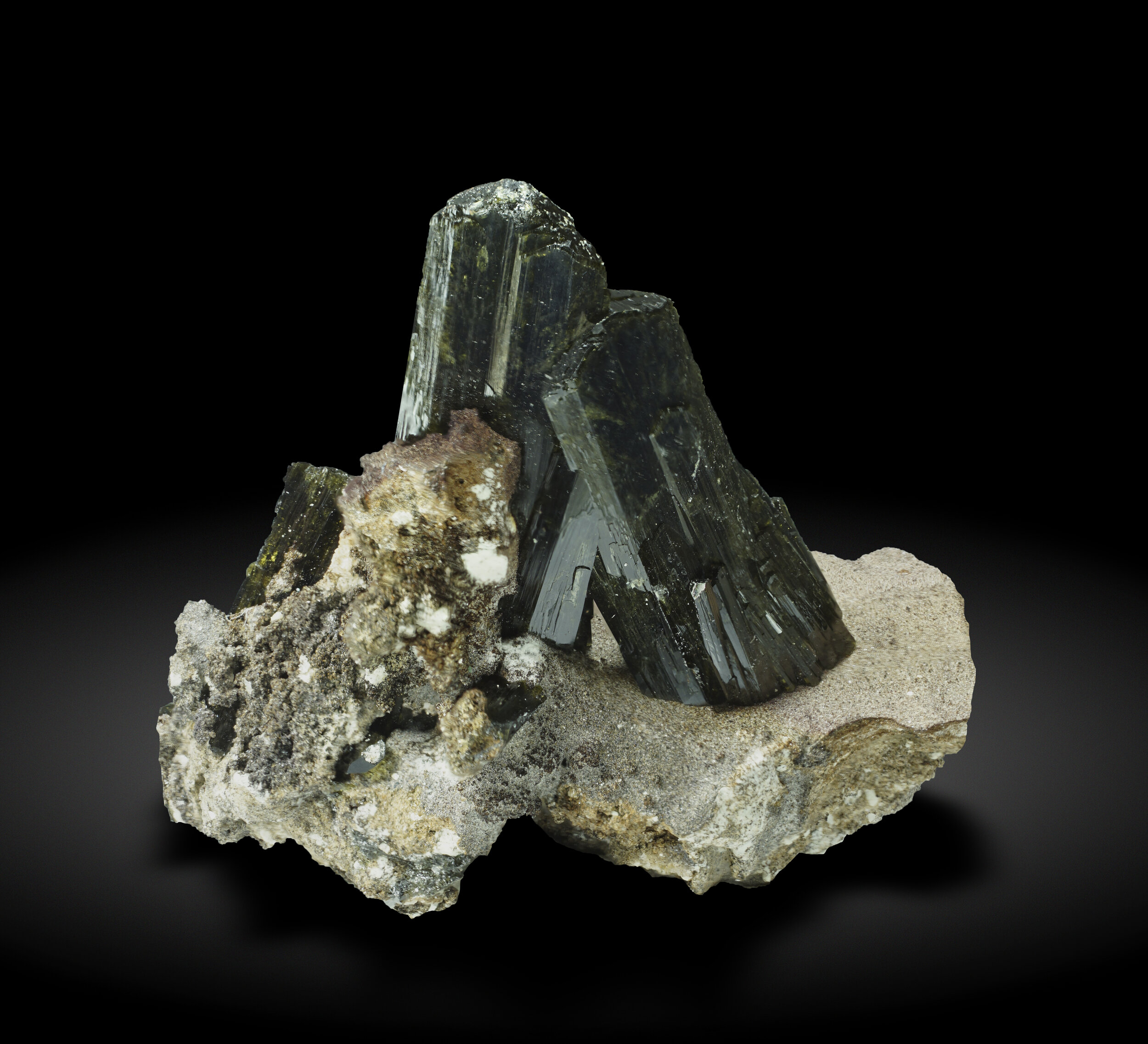 specimens/s_imagesCM/Olivenite-10TK68f.jpg