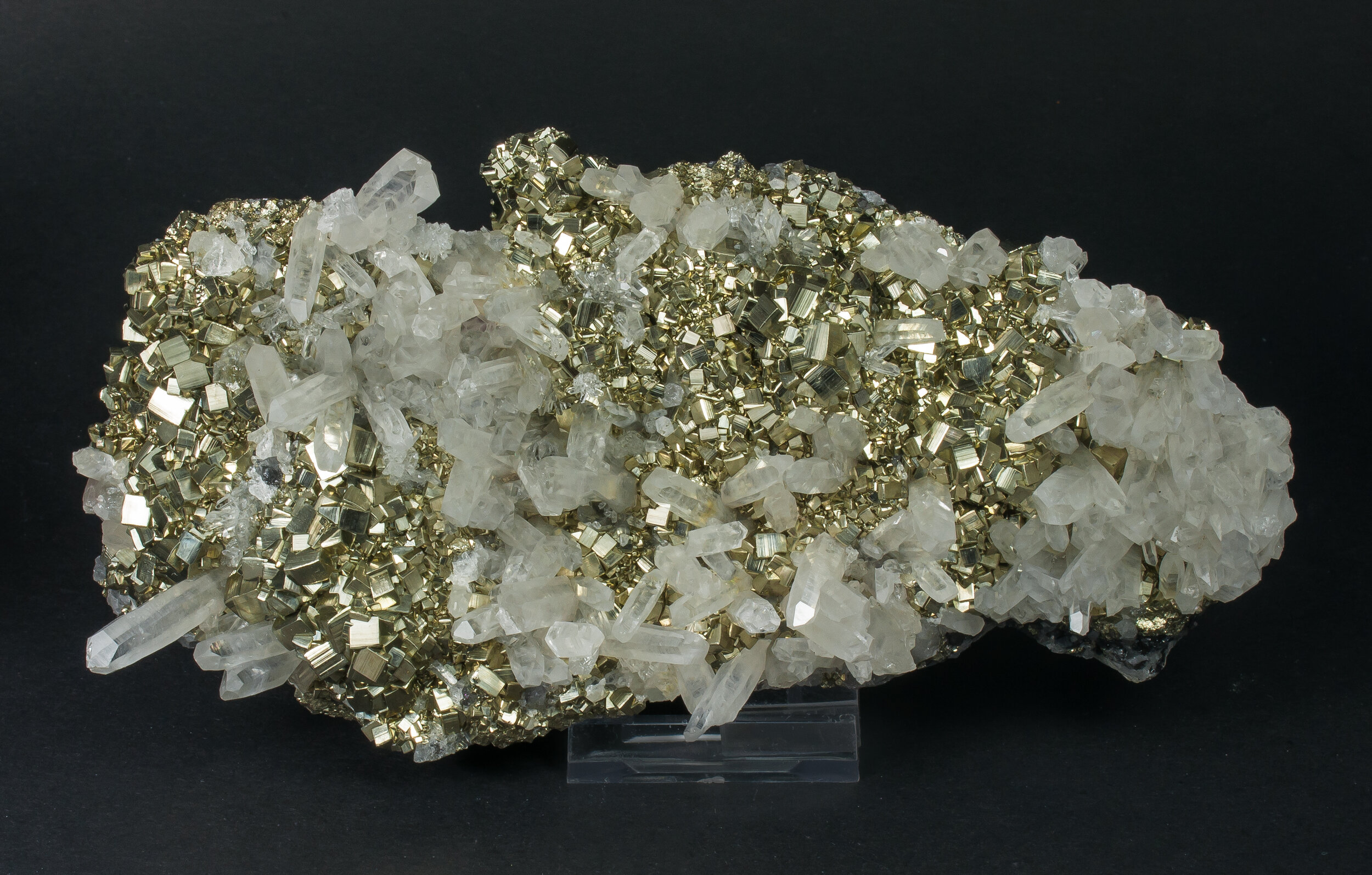 specimens/s_imagesCM/Pyrite-16NRZ140_s.jpg