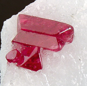 Spinel (twinned) on Calcite. 