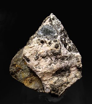 Nagy�gite on Rhodochrosite. 