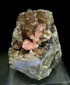 Correianevesite with Hureaulite. 