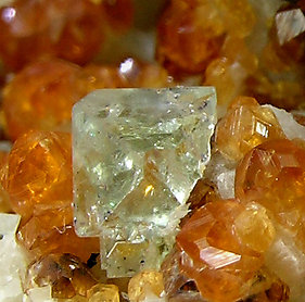 Spessartine with smoky Quartz. 