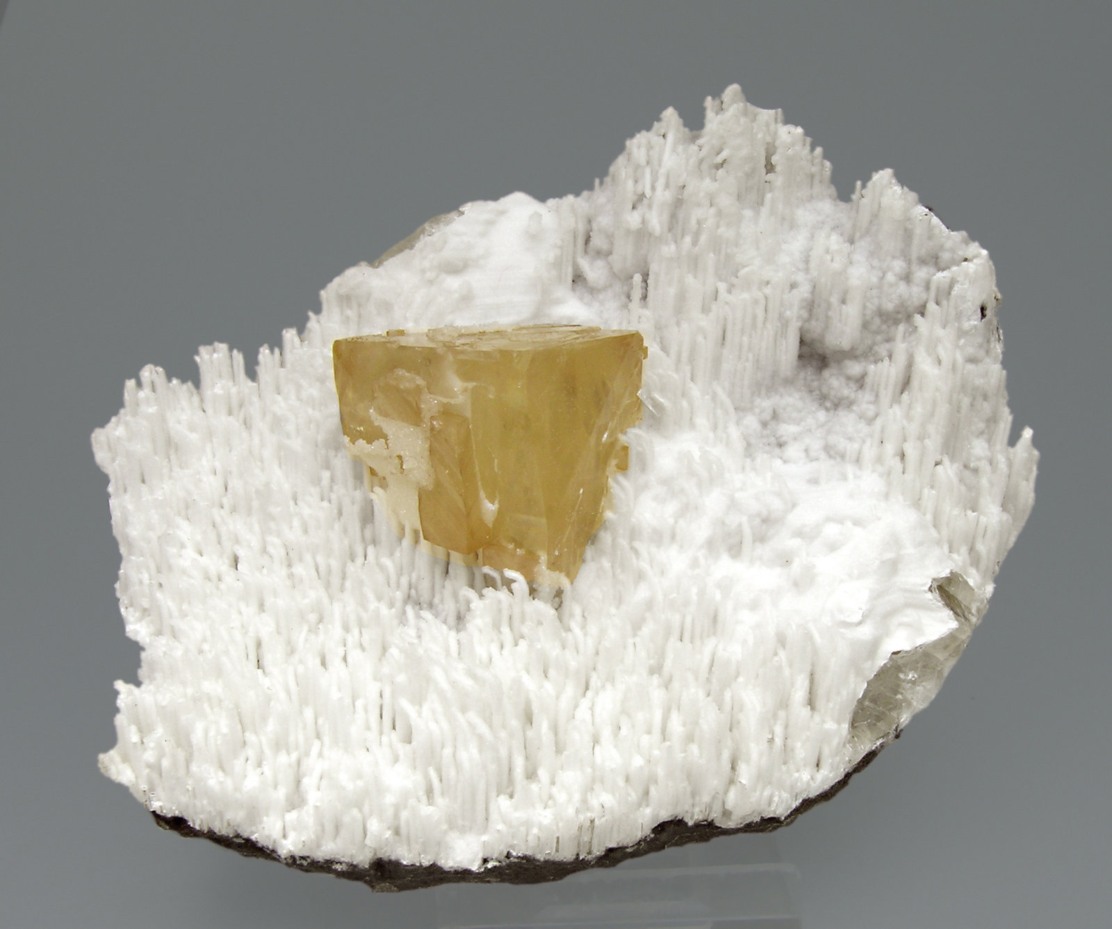 specimens/s_imagesM4/Calcite-AT87M4f.jpg