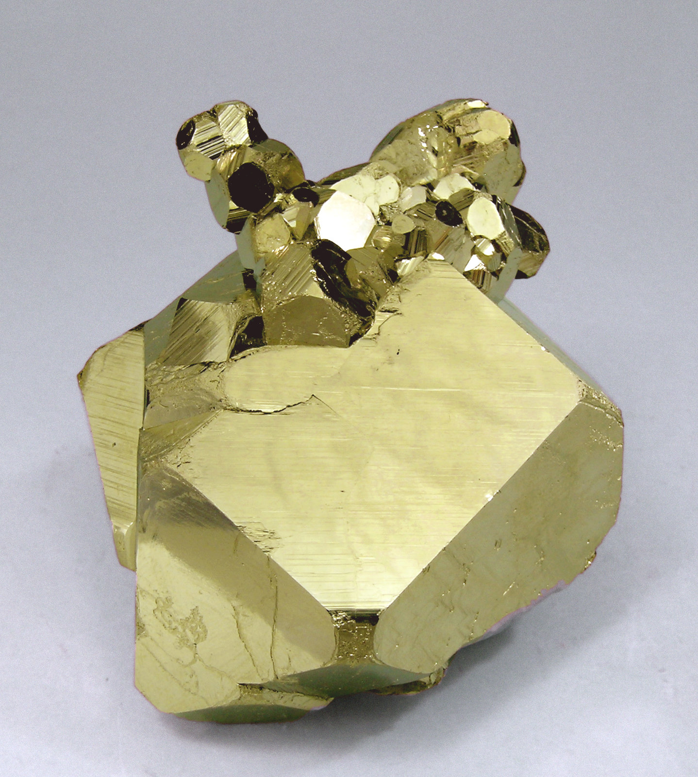 specimens/s_imagesM4/Pyrite-AH96M4f.jpg