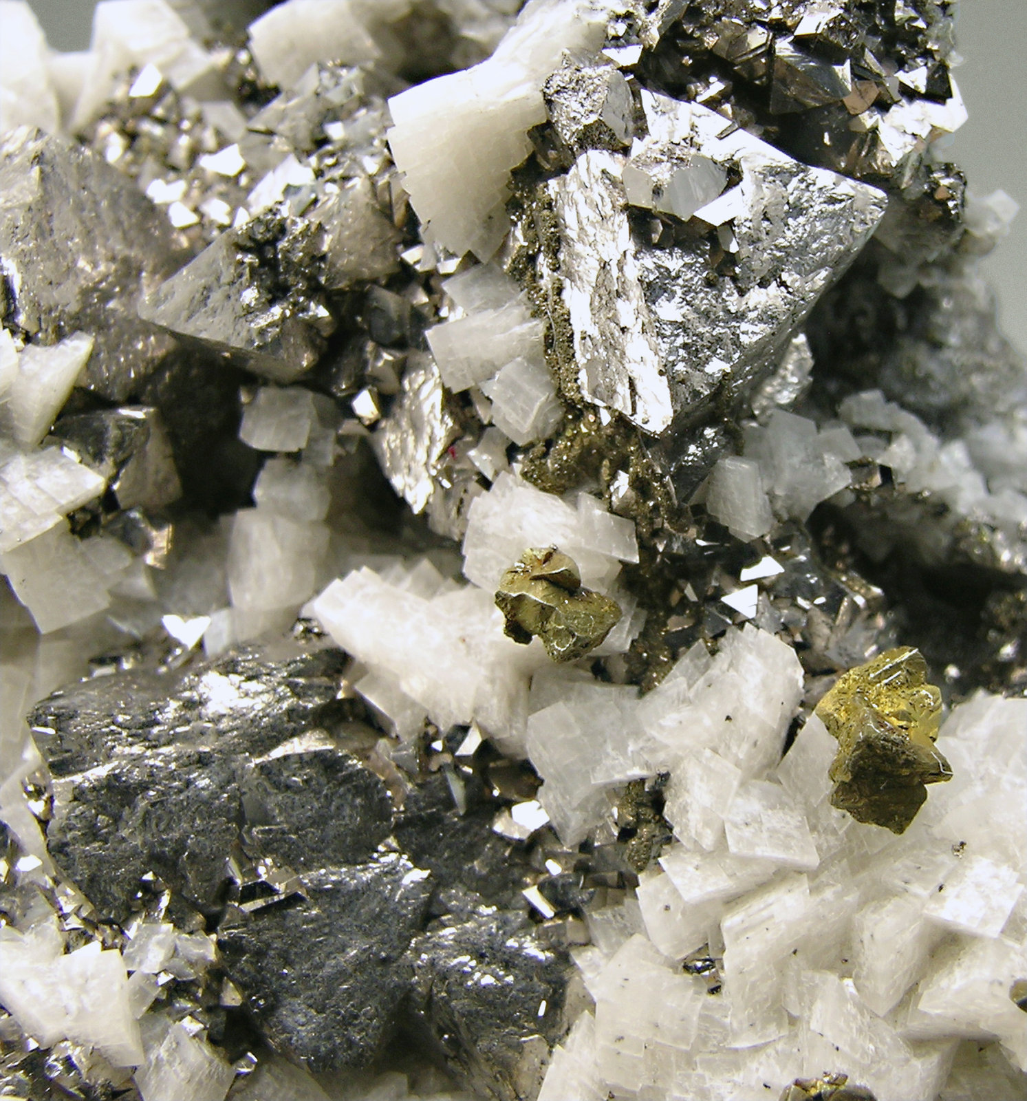 specimens/s_imagesM4/Siegenite-AC13M4d.jpg