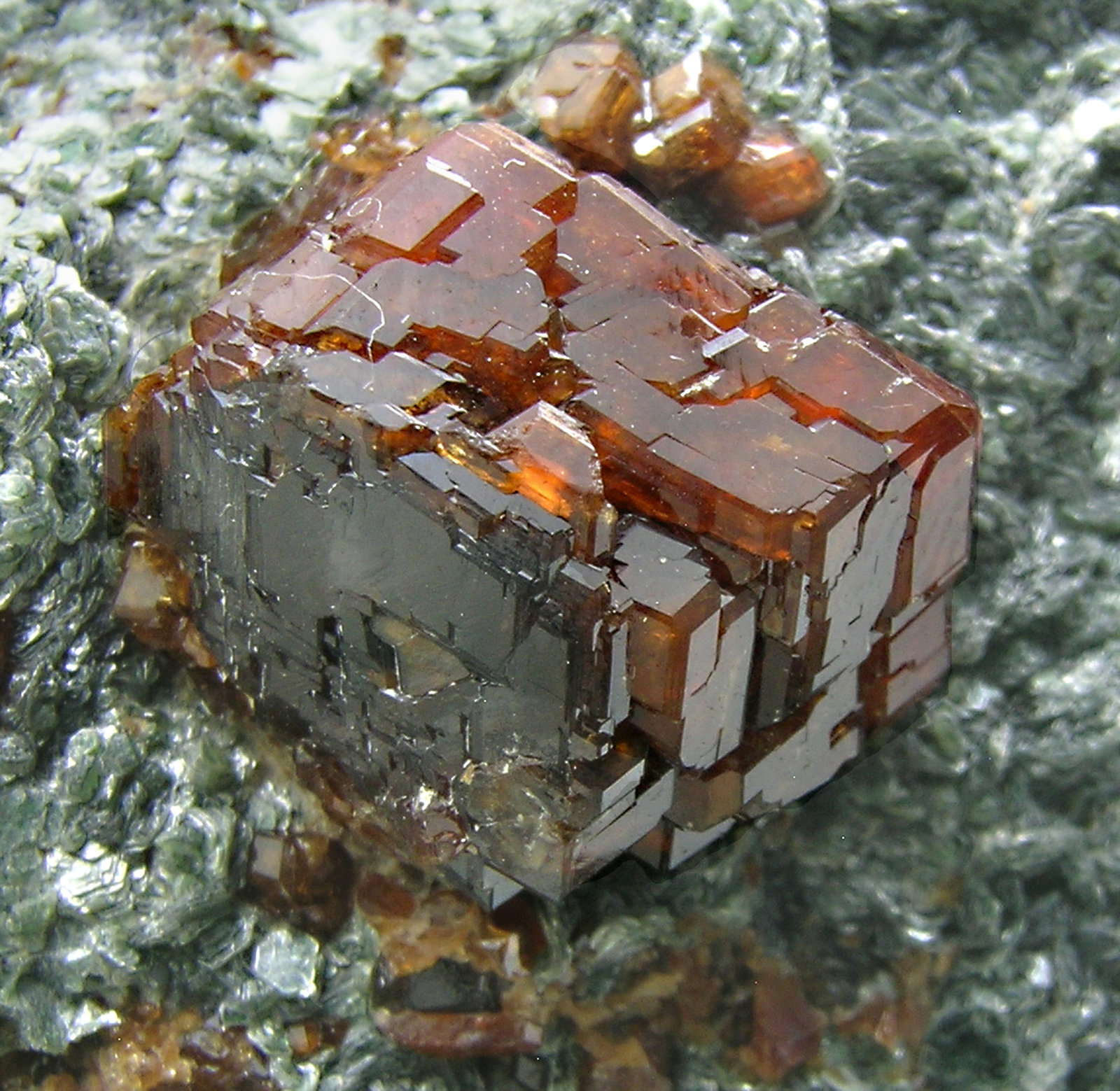 specimens/s_imagesM6/Grossular-AC16M6d.jpg