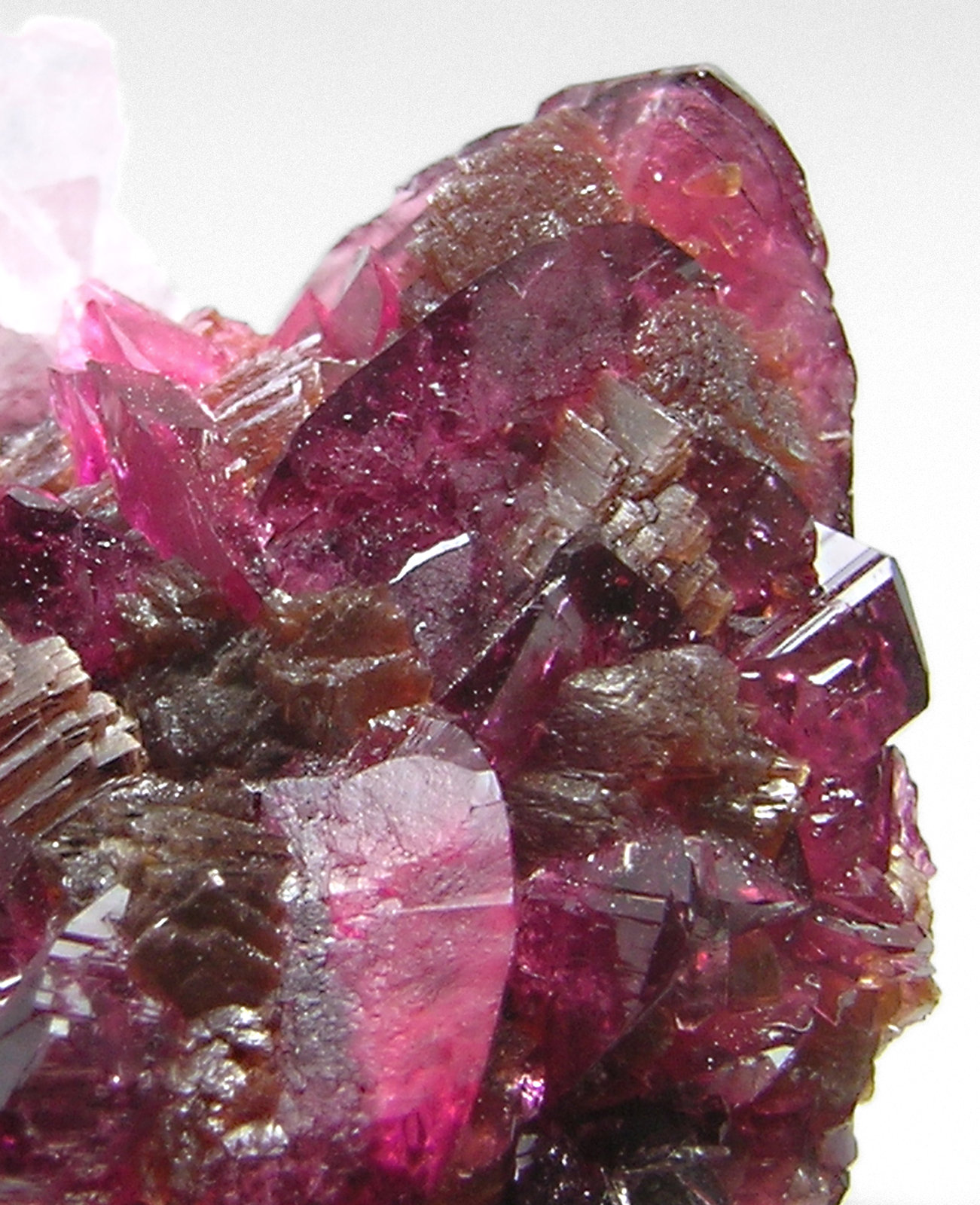 specimens/s_imagesM6/Roselite_beta-AY27M6d.jpg