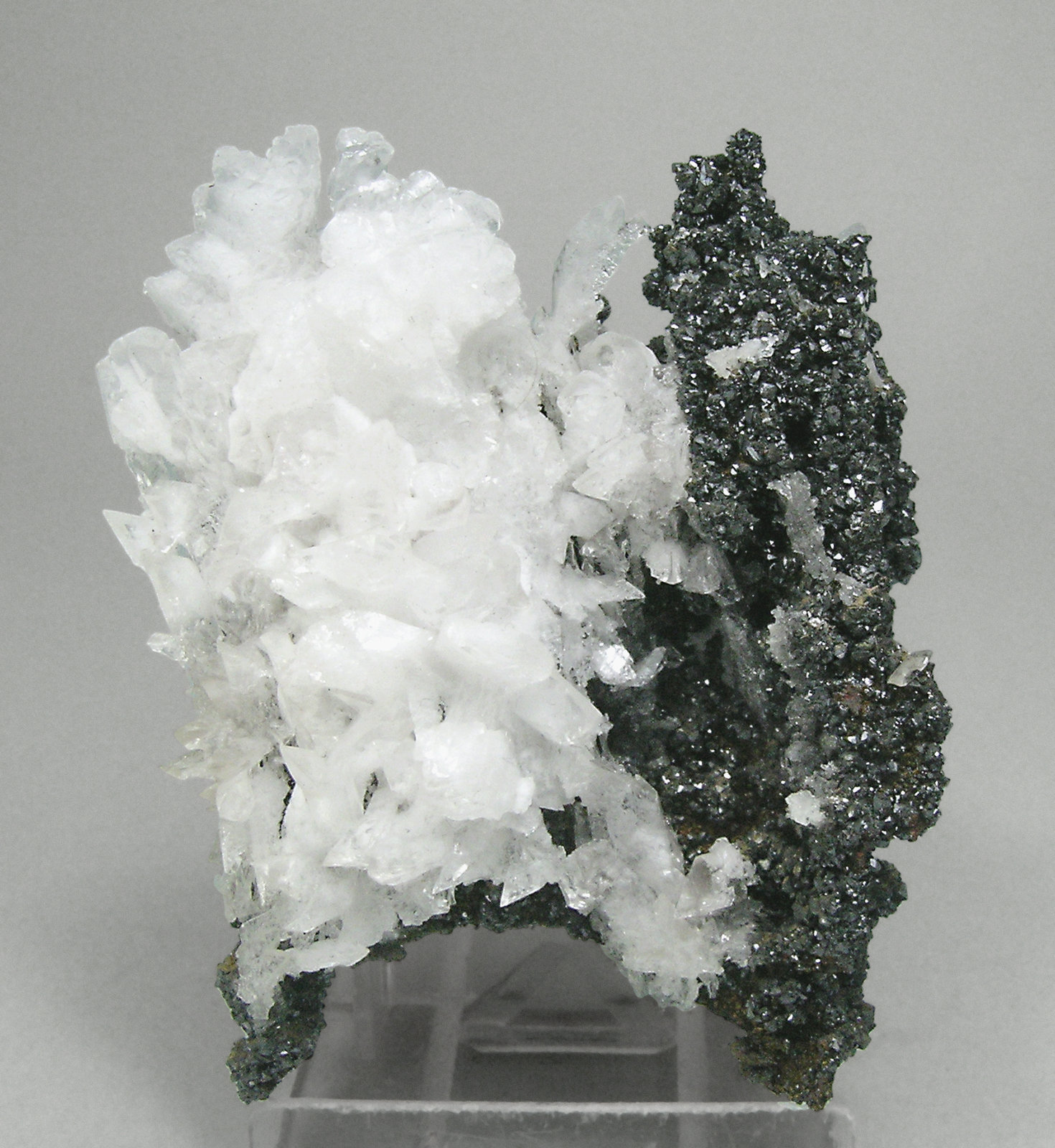 specimens/s_imagesM9/Descloizite-NV86M9f.jpg