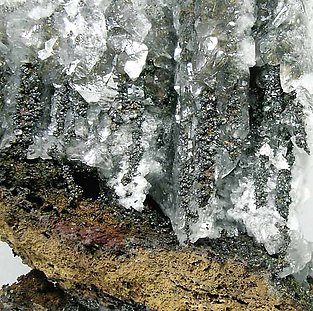 Descloizite with Calcite. 