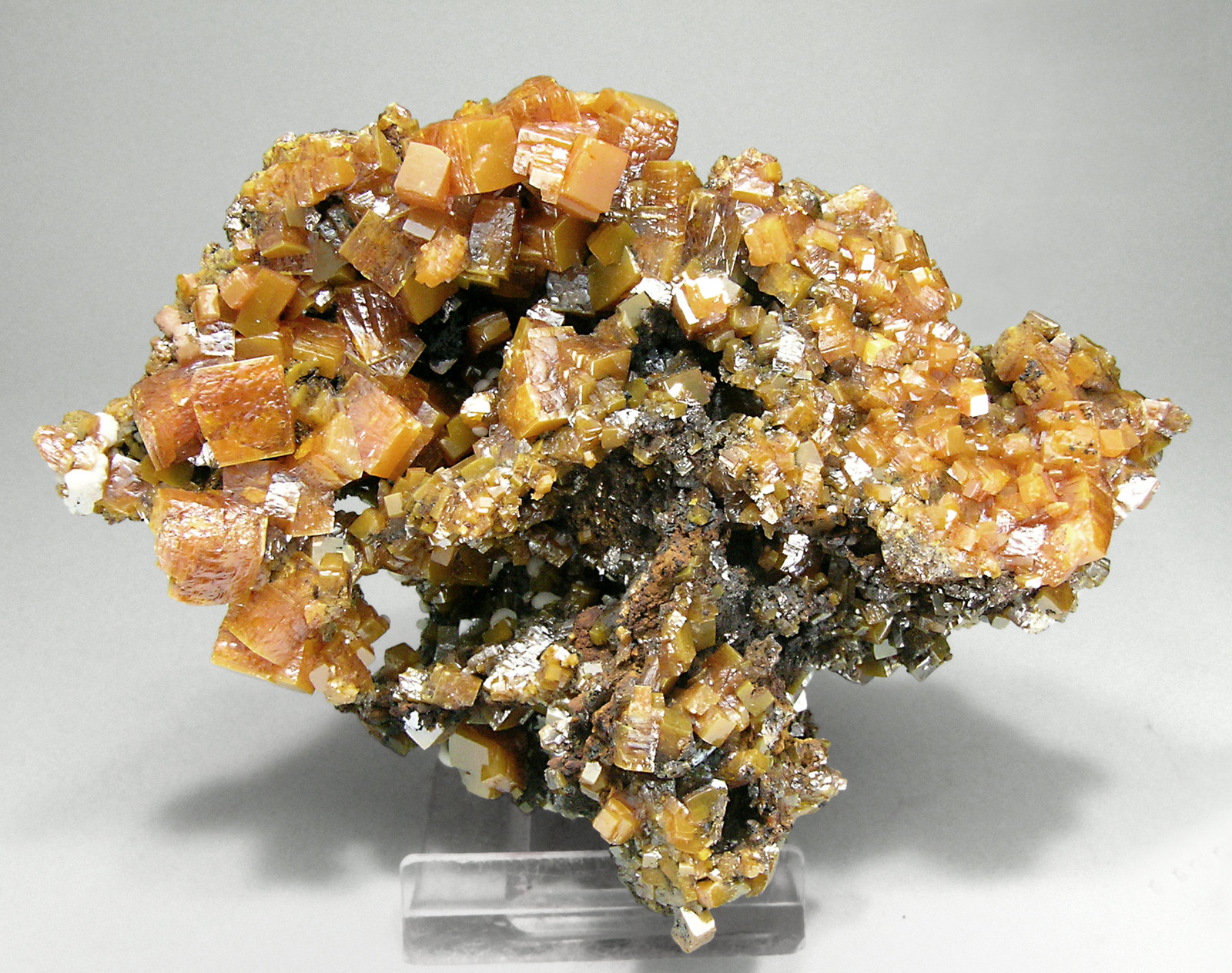 specimens/s_imagesM9/Wulfenite-RH94M9f.jpg