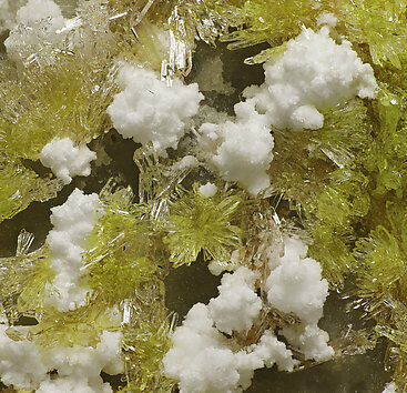 Gearksutite with Creedite and Quartz. 