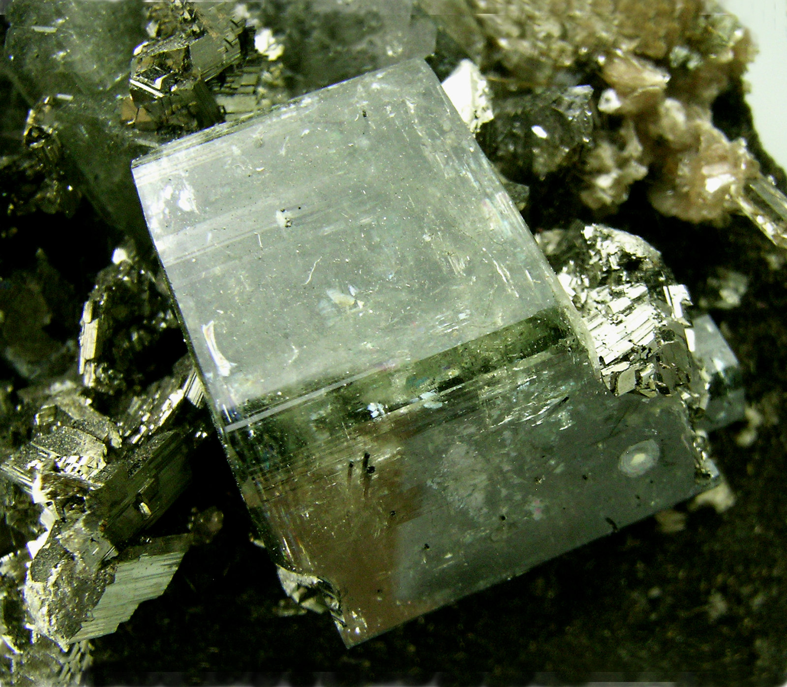 specimens/s_imagesN2/Apatite-CaF-AE47N2d1.jpg
