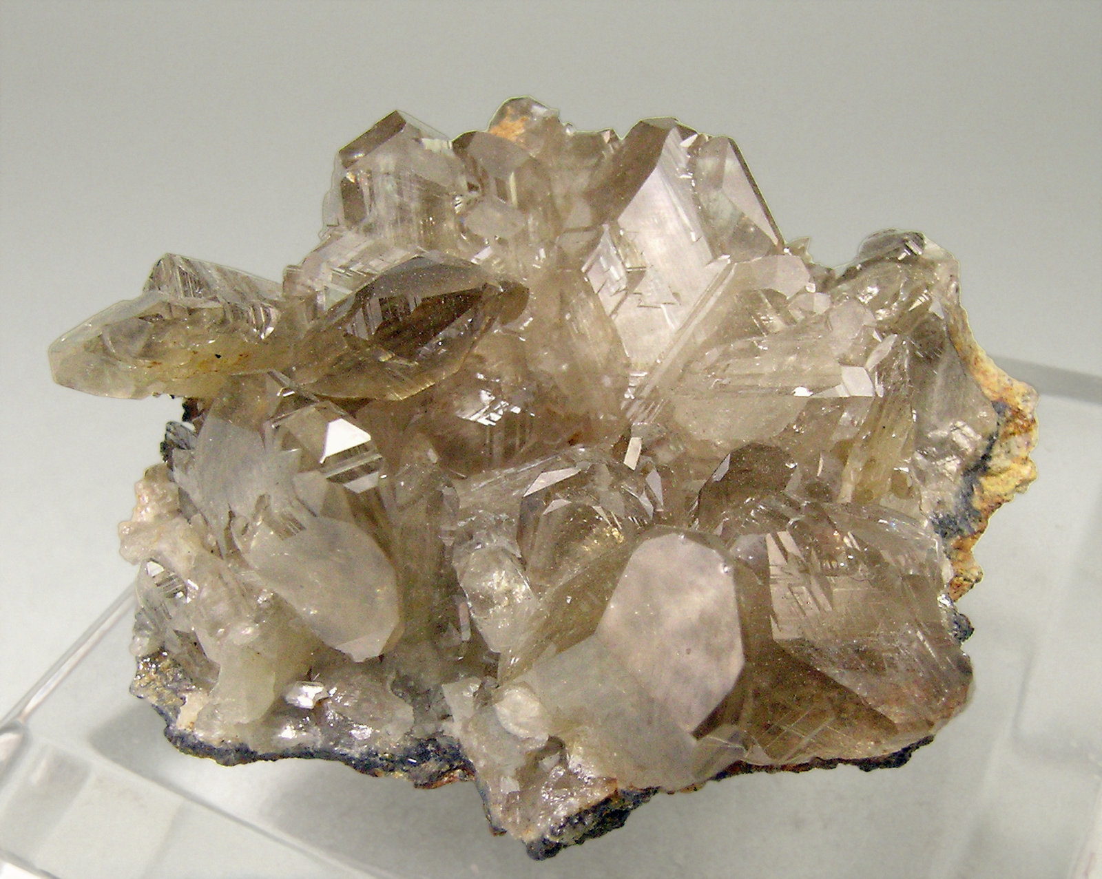 specimens/s_imagesN4/Cerussite-AG27N4f.jpg