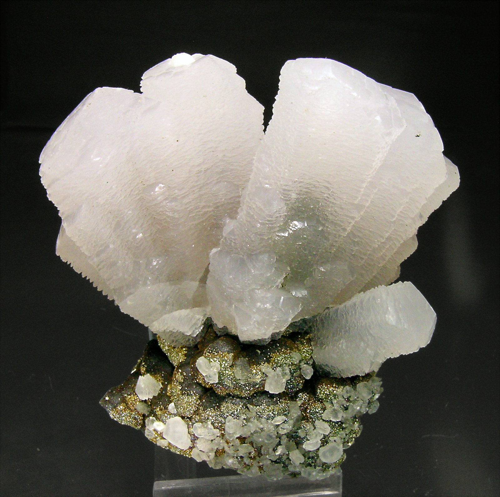 specimens/s_imagesN6/Calcite-TM16N6f.jpg