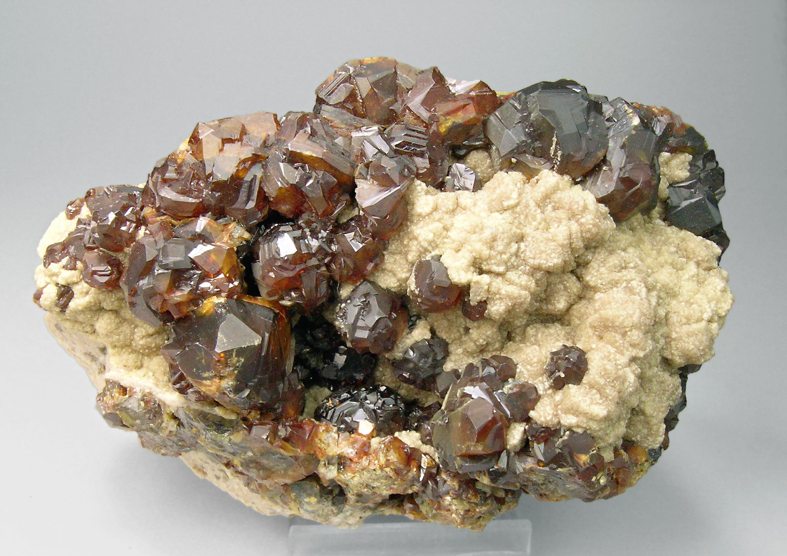 specimens/s_imagesN8/Sphalerite-EK26N8f.jpg