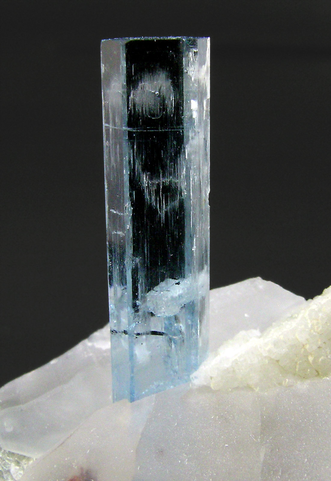 specimens/s_imagesN9/Beryl_Aquamarine-TF51N9d.jpg