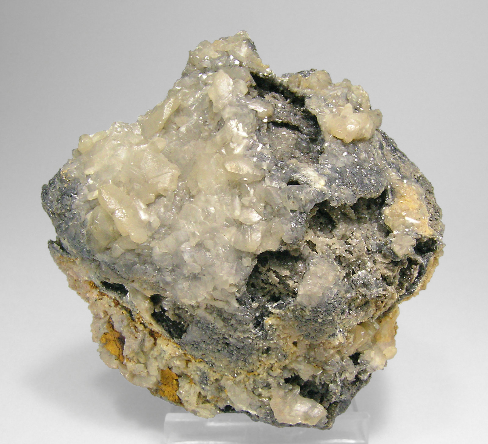 specimens/s_imagesP1/Cerussite-RK64P1f.jpg