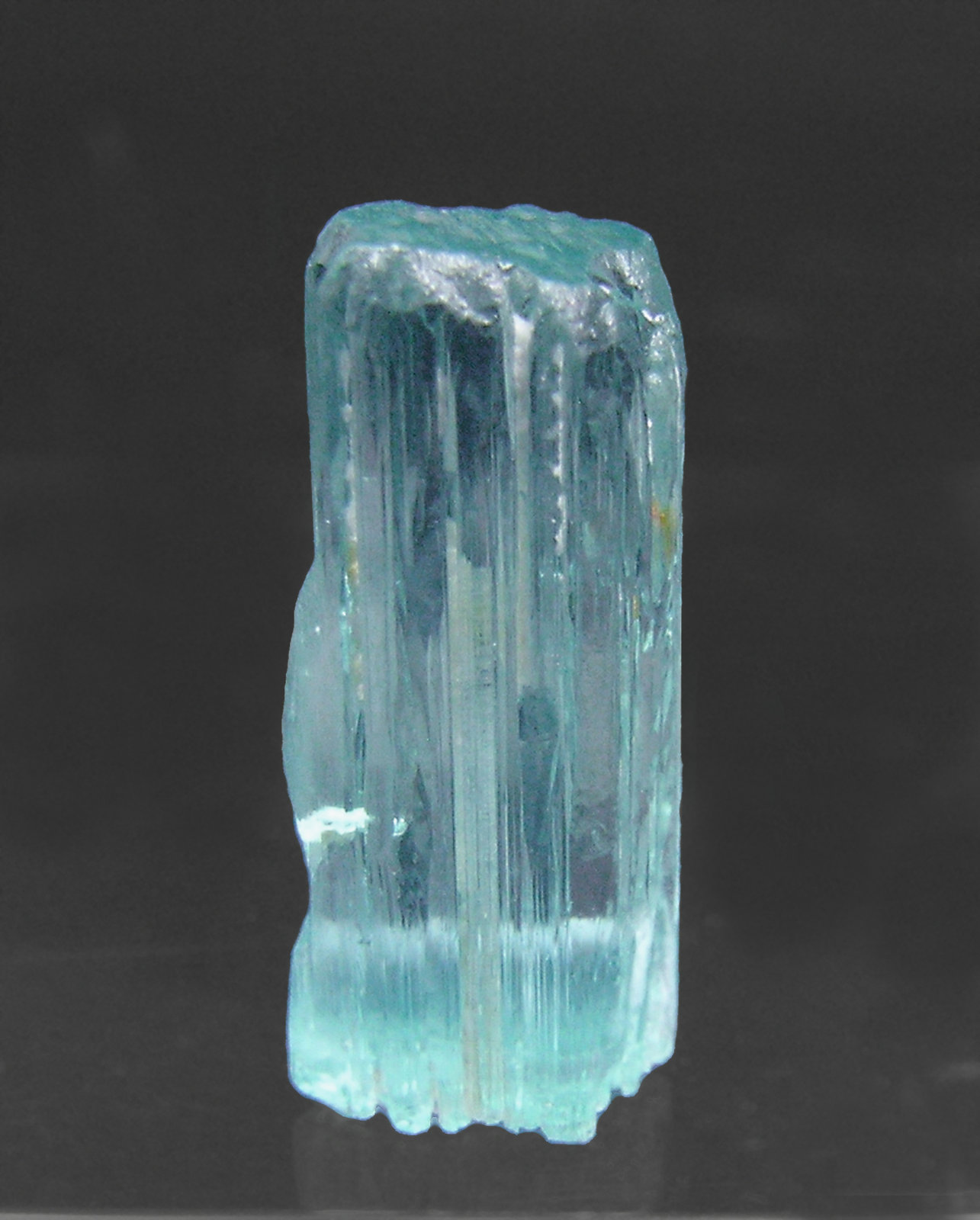 specimens/s_imagesP3/Elbaite-Cu_Paraiba-EP47P3f.jpg