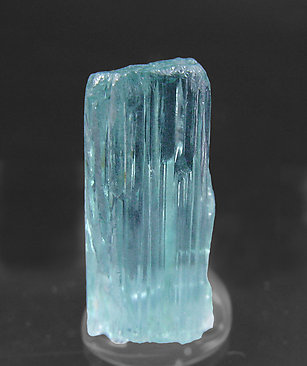 Elbaite (para�ba). Rear