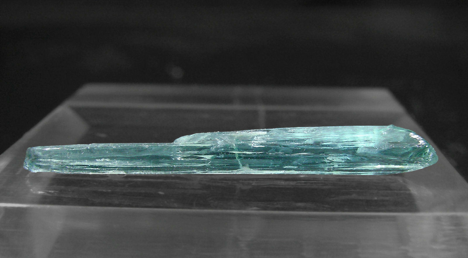 specimens/s_imagesP5/Elbaite-Paraiba-EM88P5r.jpg