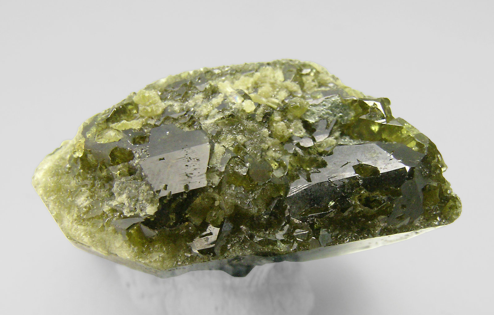 specimens/s_imagesP8/Epidote-RJ12P8t.jpg