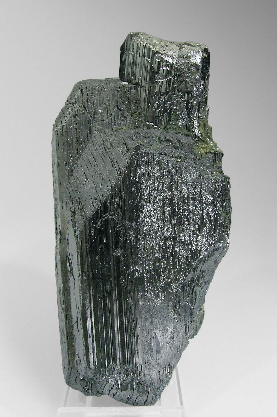 specimens/s_imagesP8/Ferberite-HF27P8f.jpg