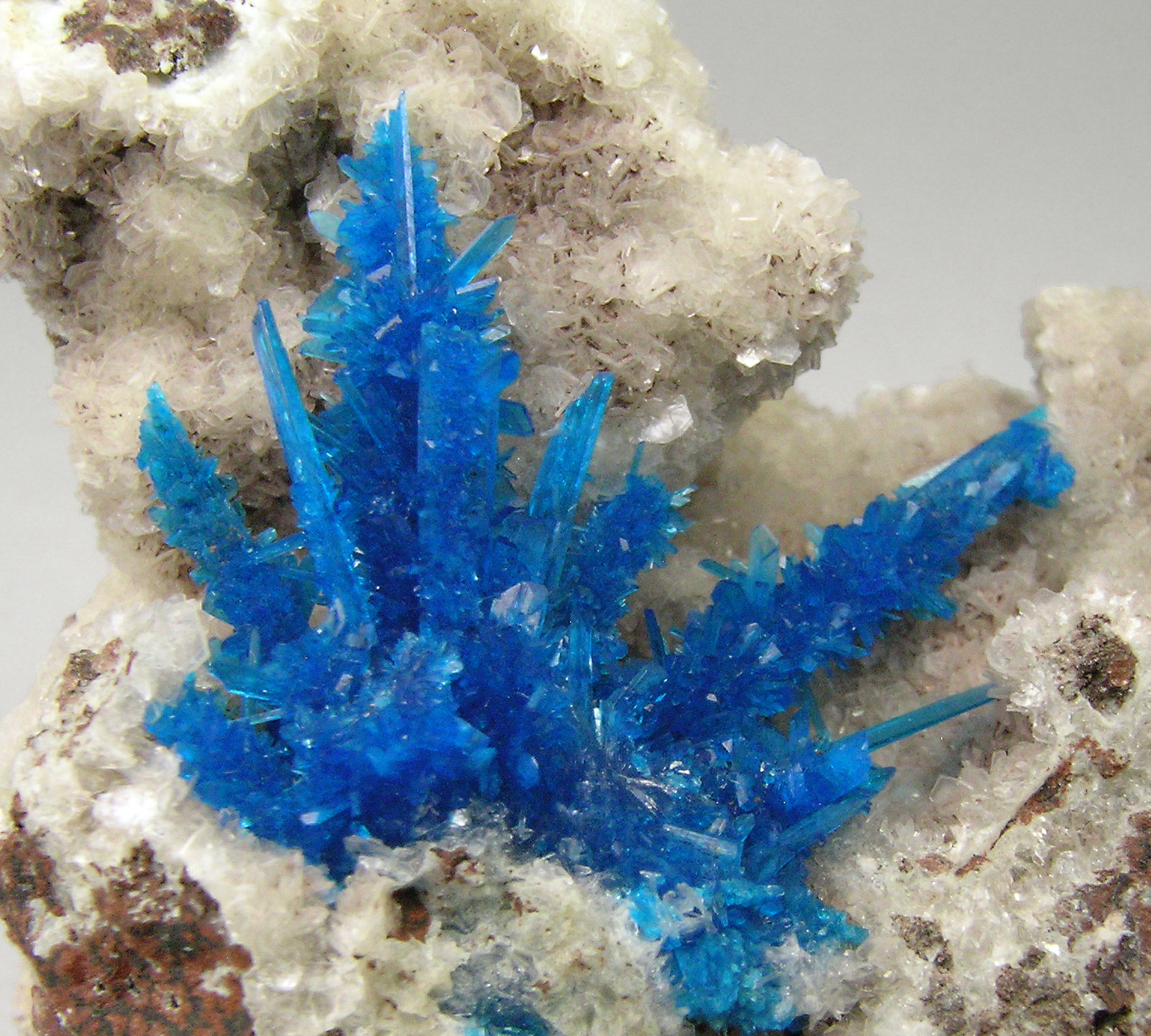specimens/s_imagesP9/Pentagonite-MK67P9d.jpg