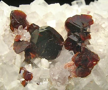 Fluor-uvite with Magnesite. 