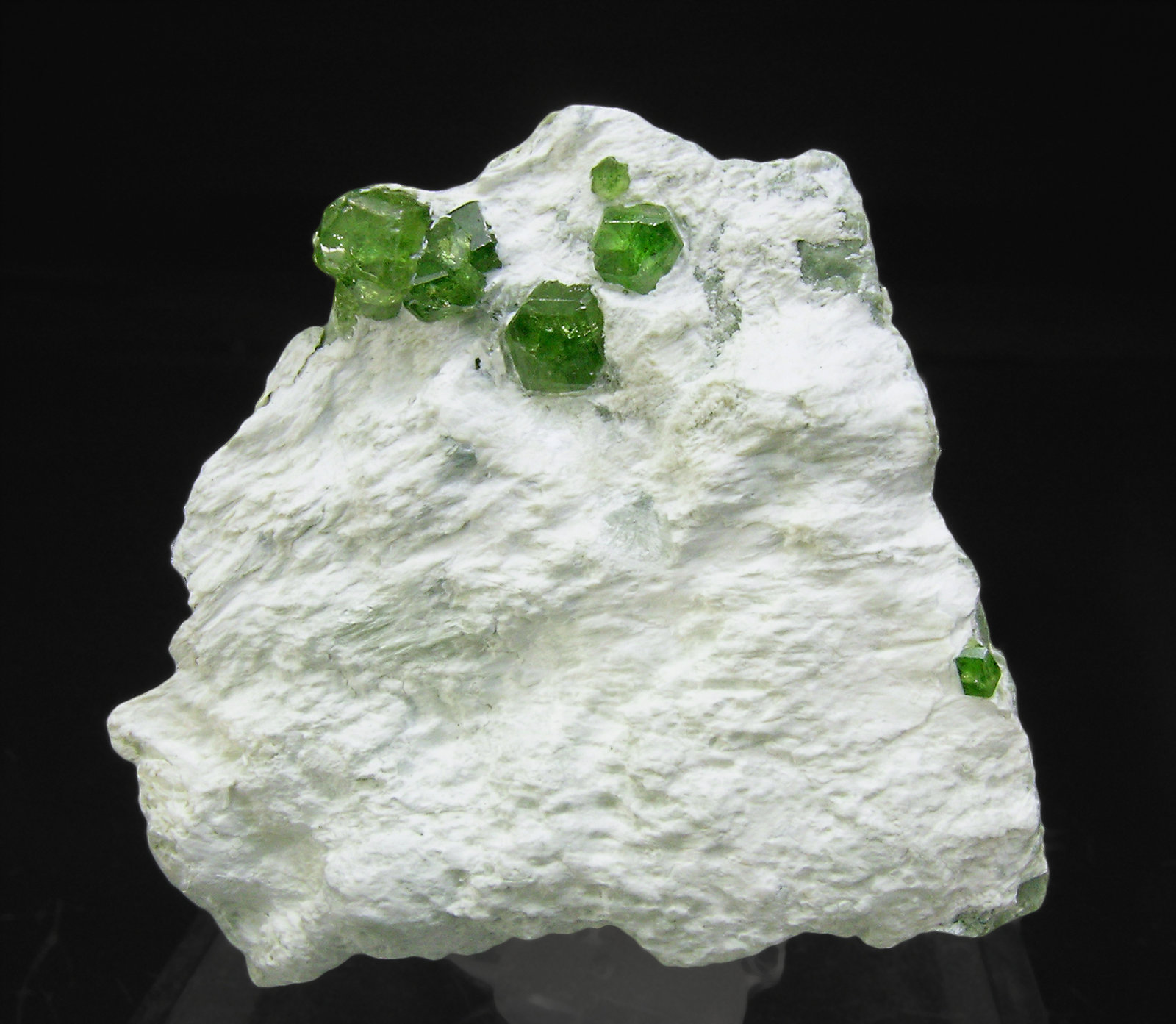 specimens/s_imagesQ0/Andradite_Demantoid-ET46Q0f.jpg
