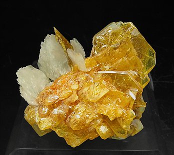 Wulfenite with Calcite. 