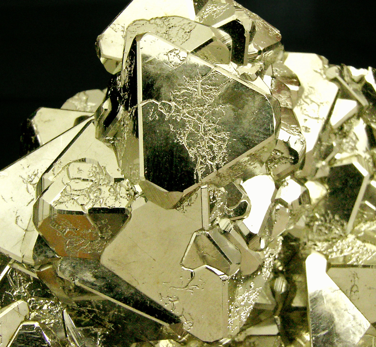 specimens/s_imagesQ1/Pyrite-GB86Q1d.jpg