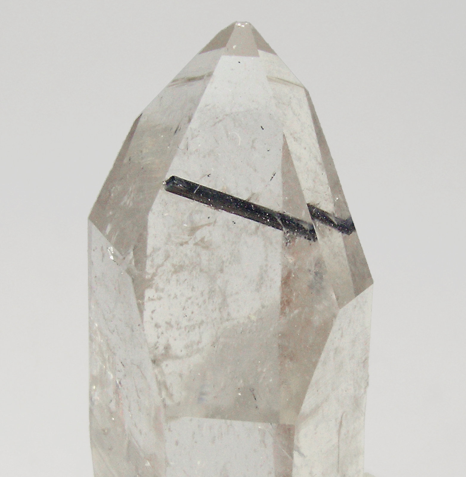 specimens/s_imagesQ5/Quartz-RQ14Q5d.jpg