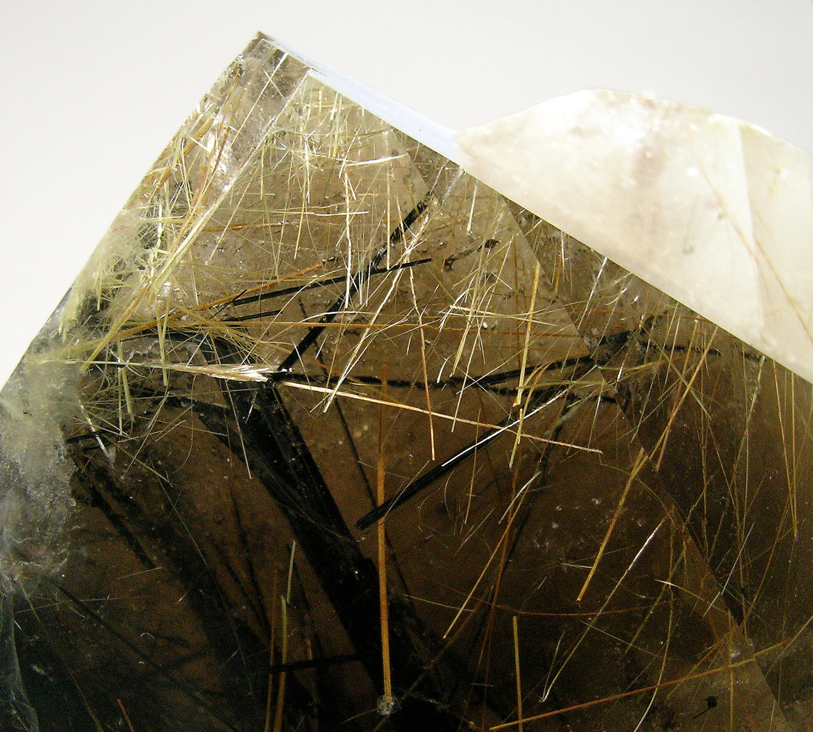 specimens/s_imagesQ7/Smoky_quartz-TN54Q7d1.jpg