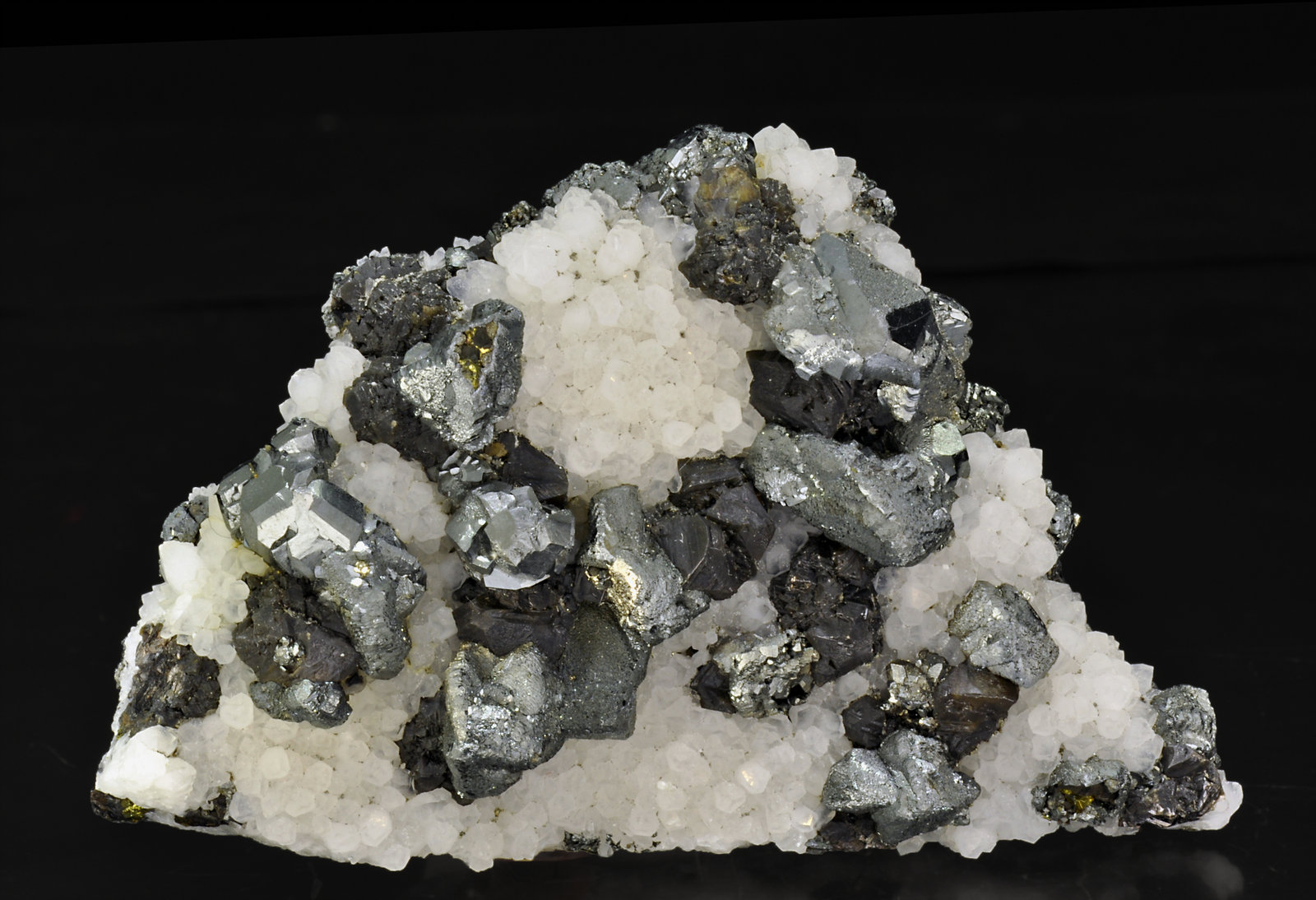 specimens/s_imagesR0/Tennantite-GB67R0f.jpg