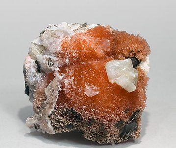 Inesita con Hydroxyapophyllite-(K), Calcita y Prehnita. 