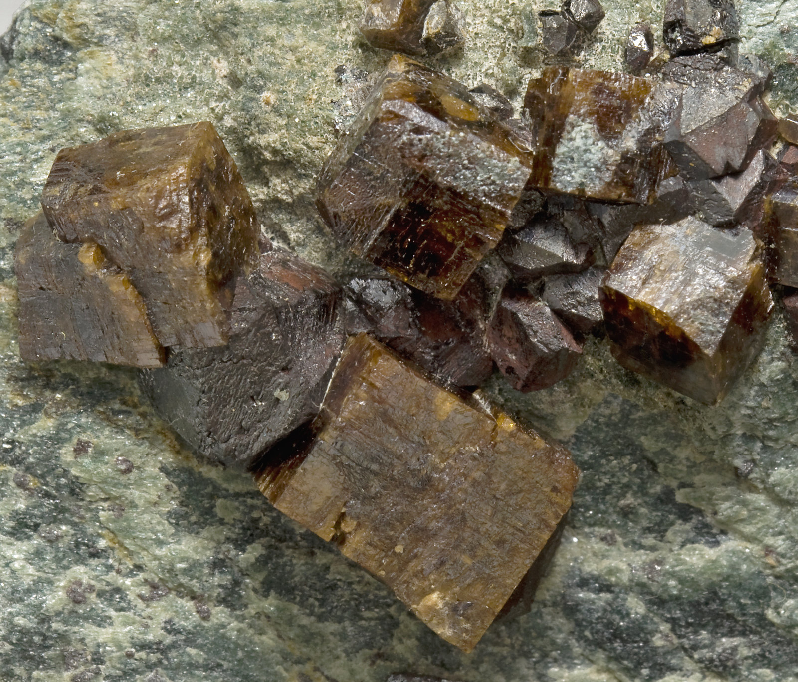 specimens/s_imagesR6/Perovskite-GC47R6d.jpg