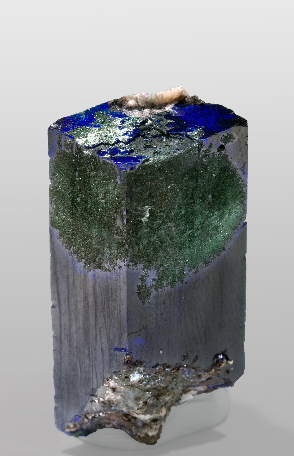 specimens/s_imagesR8/Azurite-MG68R8r.jpg