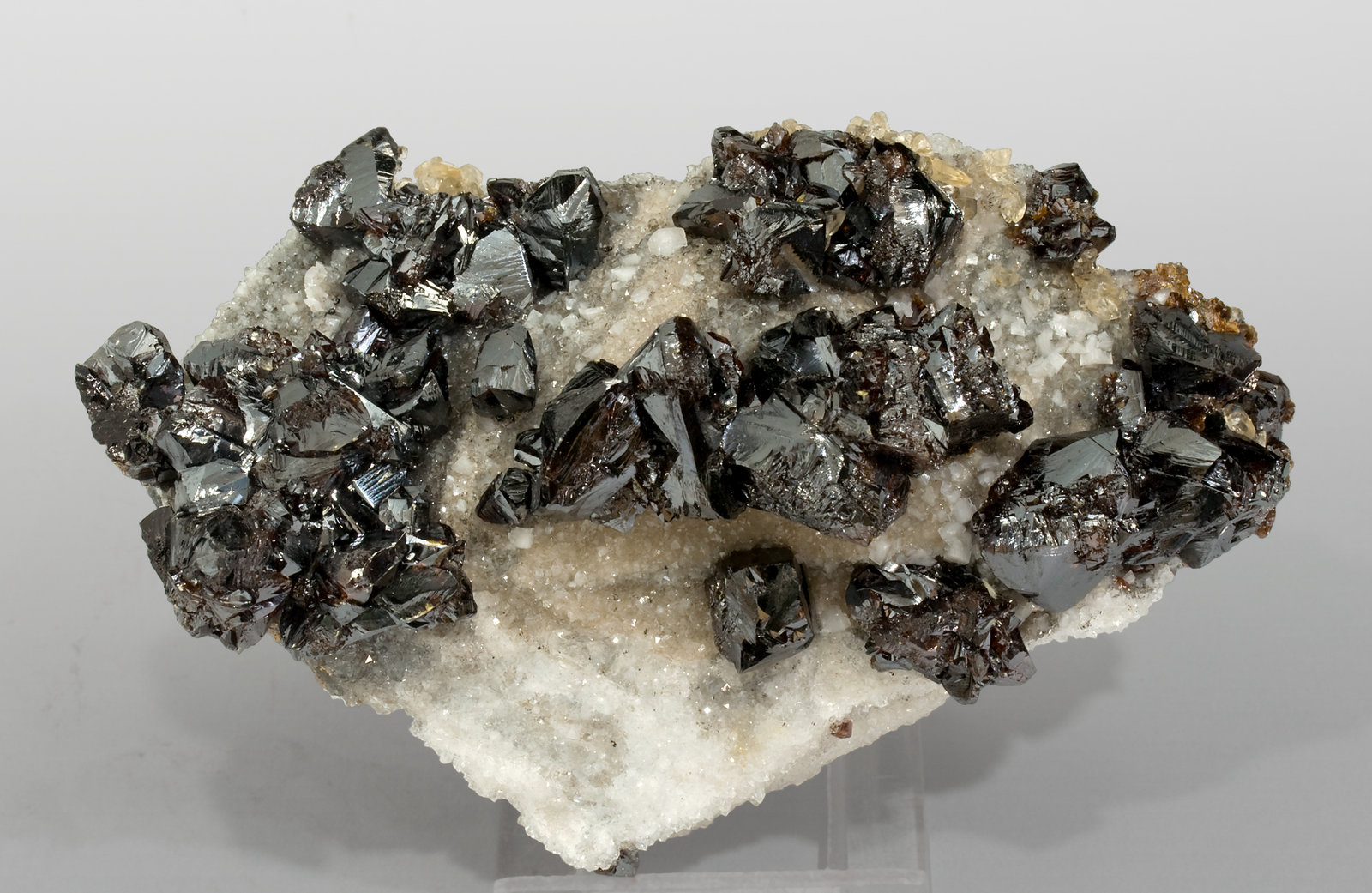 specimens/s_imagesR8/Sphalerite-MY6R8f.jpg