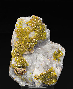 Pyromorphite with Quartz. 