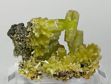 Pyromorphite. Front