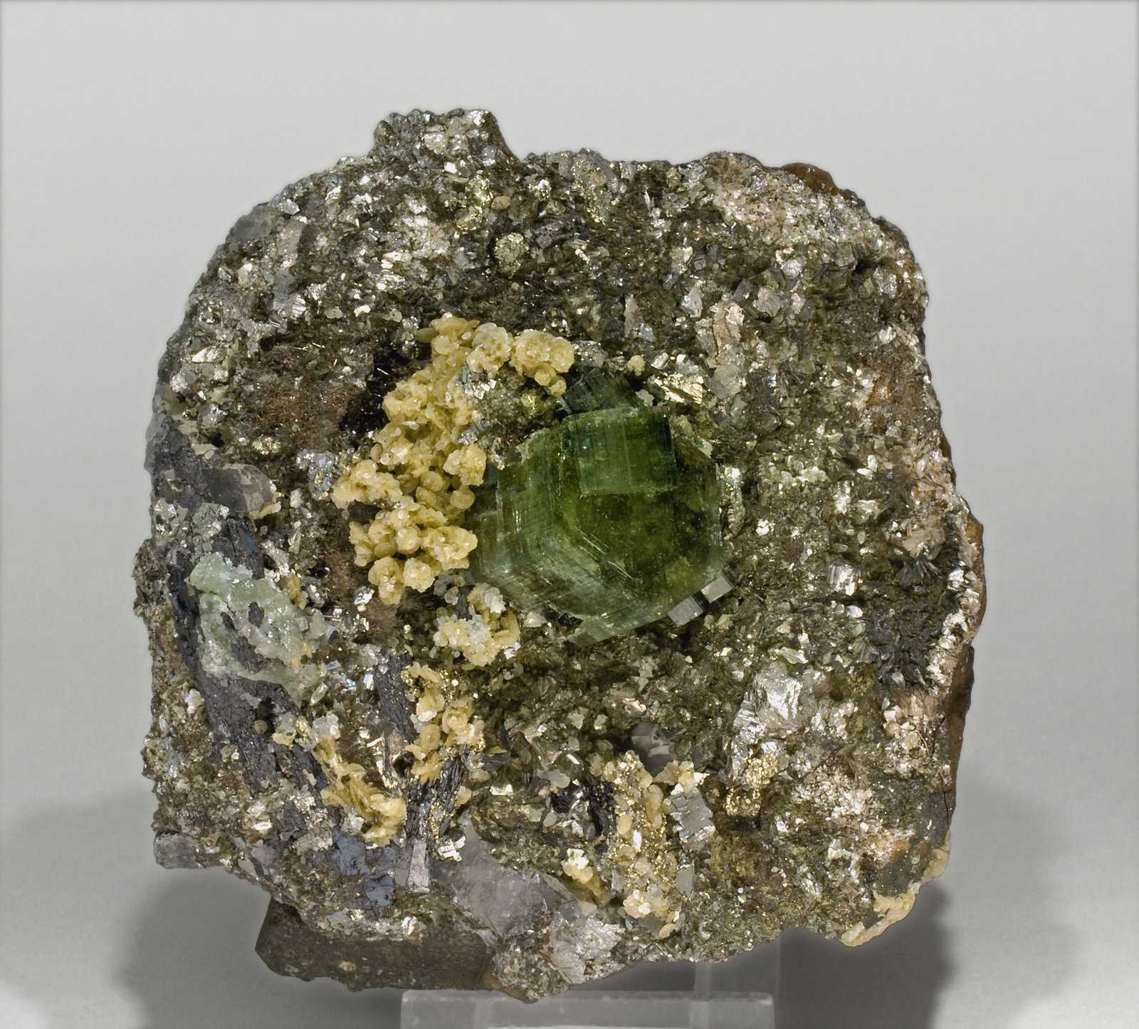 specimens/s_imagesT3/Apatite_CaF-TP93T3f.jpg