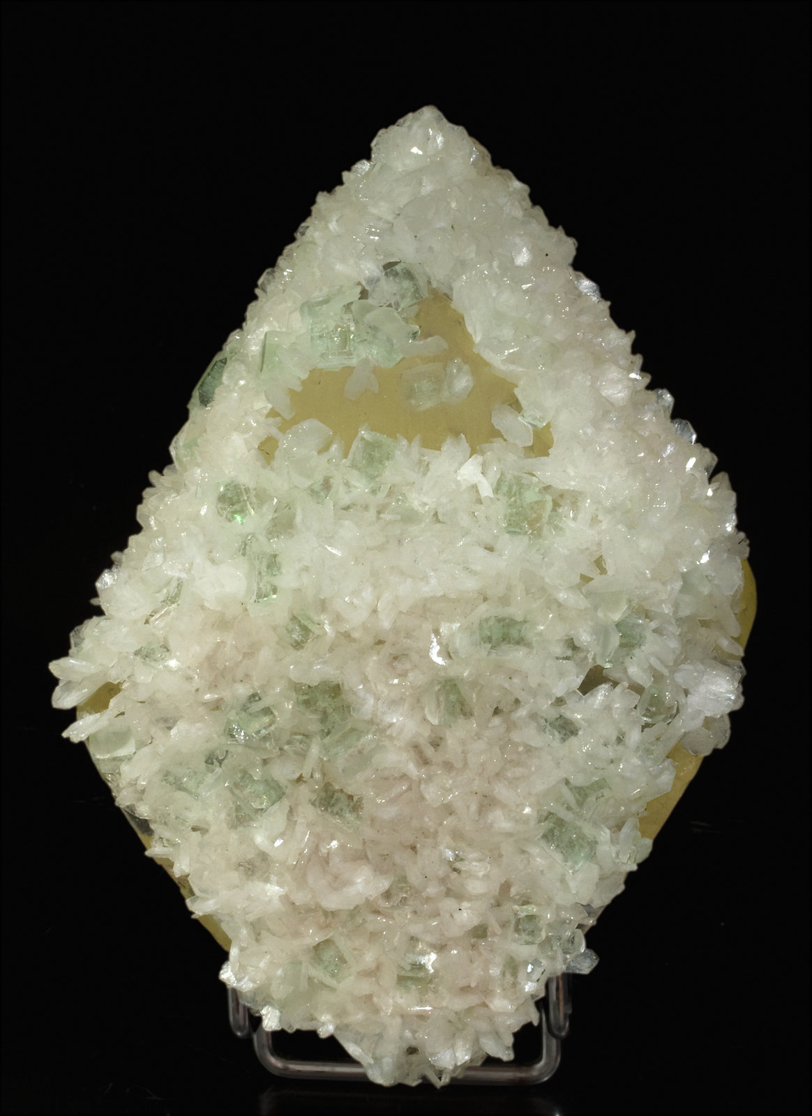 specimens/s_imagesT3/Calcite-JA37T3f.jpg